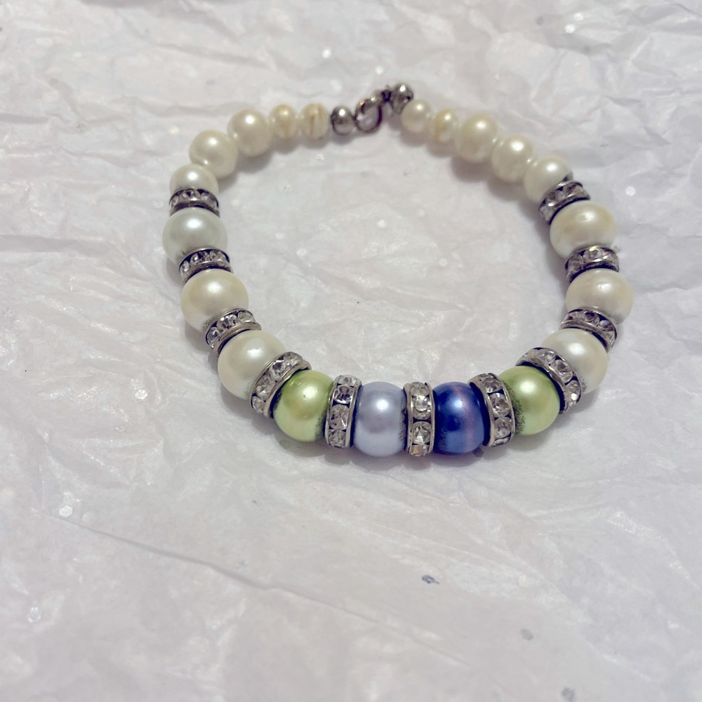 Pearl bracelet